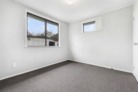 Photo of property in 132 Chichester Drive, Rosehill, Papakura, 2113