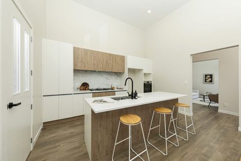 Photo of property in 1 Mcindoe Road, Kumeu, 0810