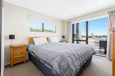Photo of property in 12 Bosun Terrace, Whitby, Porirua, 5024