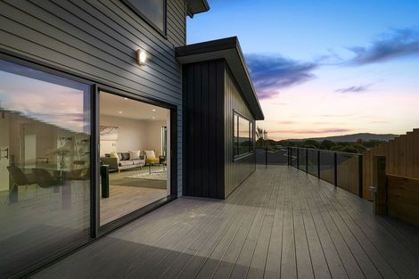 Photo of property in 68 Kakariki Grove, Waikanae, 5036