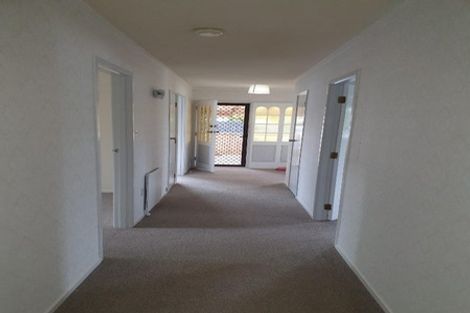 Photo of property in 2/423 Great South Road, Rosehill, Papakura, 2113