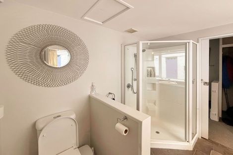 Photo of property in 1 Hawkhurst Road, Lyttelton, 8082