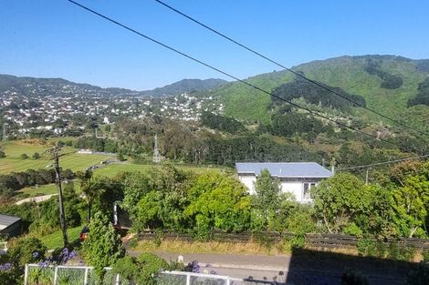 Photo of property in 12 Huntingdon Street, Northland, Wellington, 6012