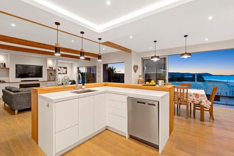 Photo of property in 37 Rosario Crescent, Red Beach, 0932