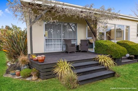 Photo of property in 64 Leamington Street, Waikaia, 9778