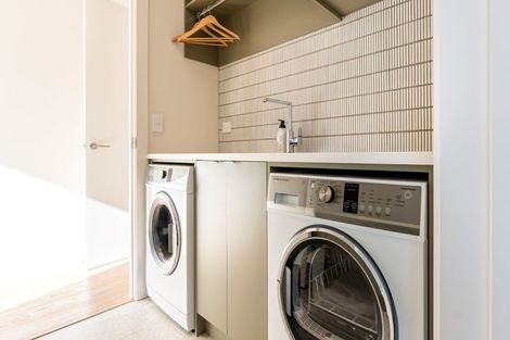 Photo of property in 25 Mahi Road, Helensville, 0800