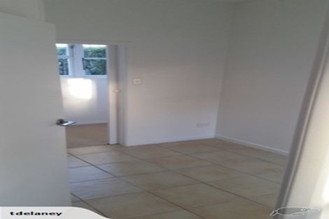 Photo of property in 60 Old Lake Road, Narrow Neck, Auckland, 0624