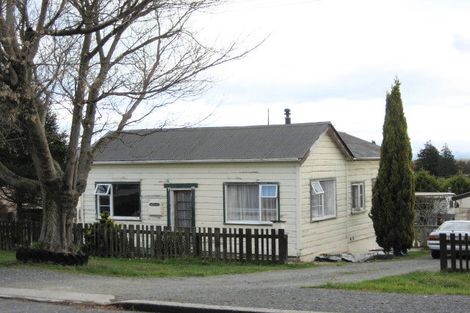 Photo of property in 95 Salcombe Street, Kaitangata, 9210