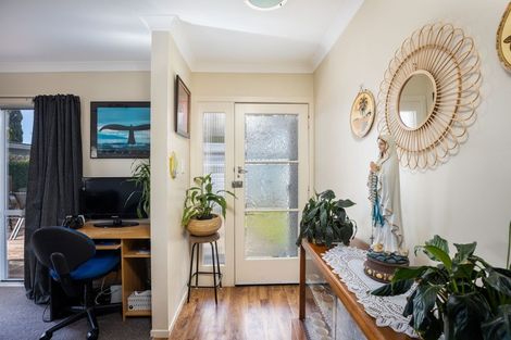 Photo of property in 136a Seaview Road, Westown, New Plymouth, 4310