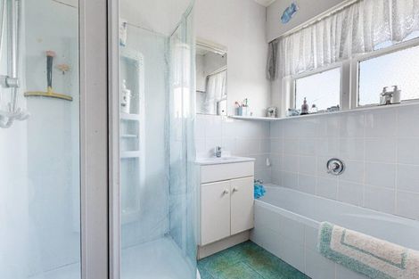 Photo of property in 7 Phillip Avenue, Glen Eden, Auckland, 0602