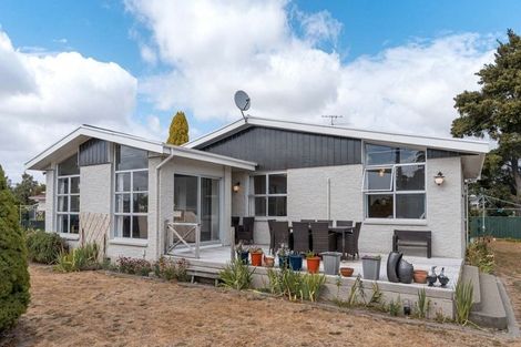 Photo of property in 21 Freyberg Street, Solway, Masterton, 5810