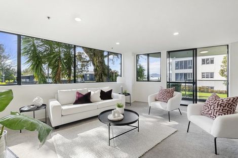 Photo of property in 5c The Promenade, Takapuna, Auckland, 0622