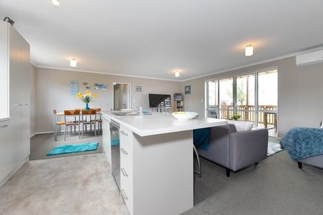Photo of property in 9 Weka Street, Mangawhai, 0505
