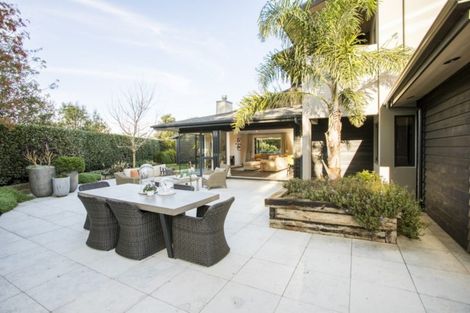 Photo of property in 11 Riverstone Grove, Hokowhitu, Palmerston North, 4410