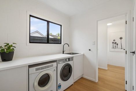 Photo of property in 2/57 Lake Road, Devonport, Auckland, 0624
