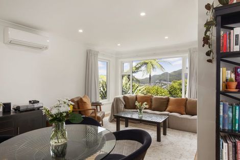 Photo of property in 28 Montgomery Avenue, Karori, Wellington, 6012