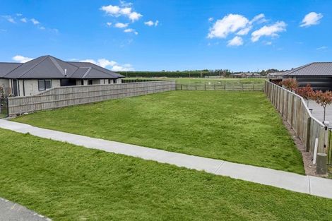 Photo of property in 10 Plover Avenue, Amberley, 7410