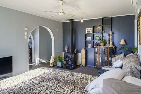Photo of property in 18 Wyatt Avenue, Onekawa, Napier, 4110