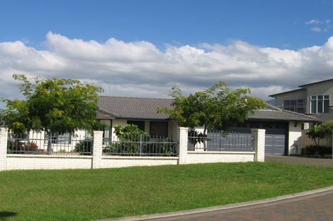 Photo of property in 4 Mahina Place, Te Atatu Peninsula, Auckland, 0610