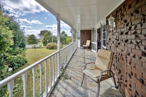 Photo of property in 16 Randell Place, Te Puke, 3119