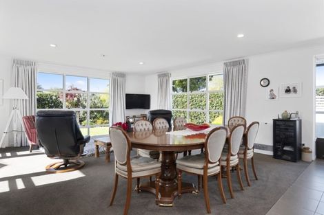 Photo of property in 2 Kakapo Place, Pyes Pa, Tauranga, 3112