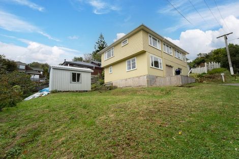 Photo of property in 1 Rimu Street, Tawa, Wellington, 5028