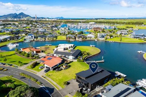 Photo of property in 25 Waitemata Drive, One Tree Point, 0118