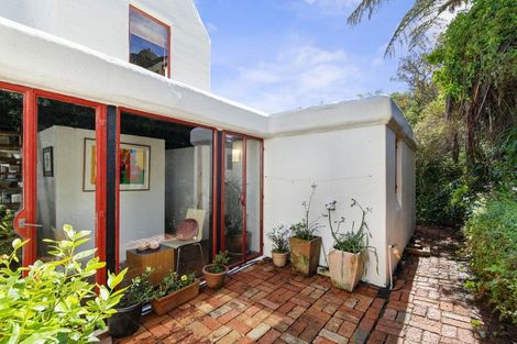 Photo of property in 22 Rakeiora Grove, Korokoro, Lower Hutt, 5012
