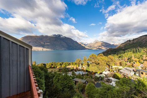 Photo of property in 32b Mackinnon Terrace, Sunshine Bay, Queenstown, 9300
