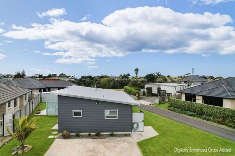 Photo of property in 16 Reel Road, Athenree, Waihi Beach, 3611