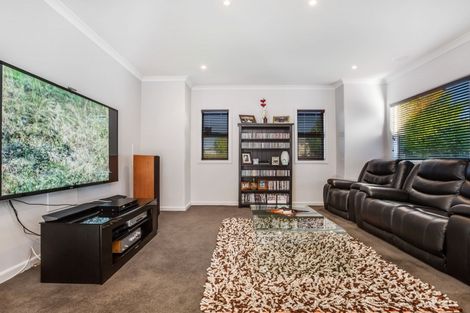 Photo of property in 17 Hinau Street, New Lynn, Auckland, 0600