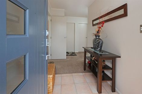 Photo of property in 5 Cognac Place, Henderson, Auckland, 0612