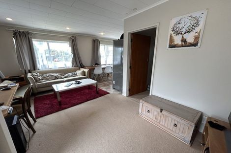 Photo of property in 13a Pamela Place, New Lynn, Auckland, 0600