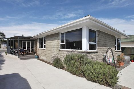 Photo of property in 13 Ruakaka Street, Hornby, Christchurch, 8042