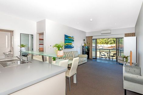 Photo of property in 211/2 Reads Quay, Gisborne, 4010