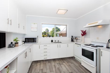 Photo of property in 1/15a Oates Road, Glen Eden, Auckland, 0602