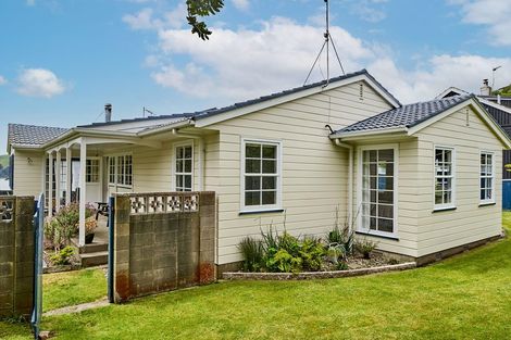 Photo of property in 7 Luff Place, Whitby, Porirua, 5024