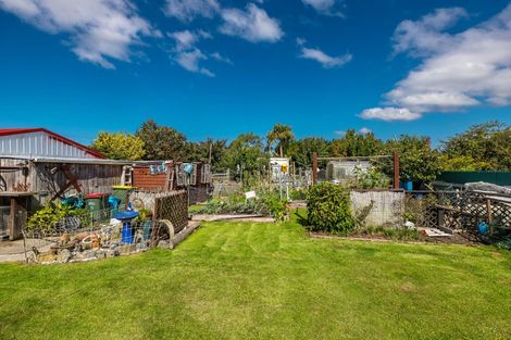 Photo of property in 85 Timaru Road, Waimate, 7924