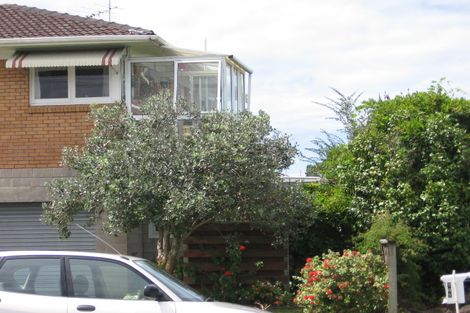 Photo of property in 1/769 Beach Road, Browns Bay, Auckland, 0630