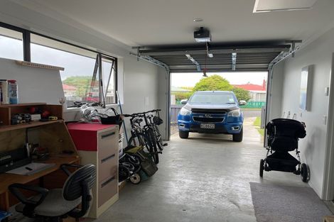 Photo of property in 14a Rosalind Street, Stratford, 4332