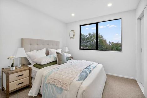 Photo of property in 121d Vodanovich Road, Te Atatu South, Auckland, 0610