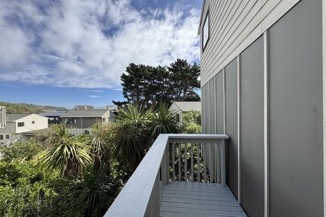 Photo of property in 28 Morere Street, Titahi Bay, Porirua, 5022