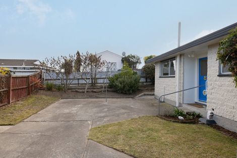 Photo of property in 2/8 Wanstead Place, Woolston, Christchurch, 8062