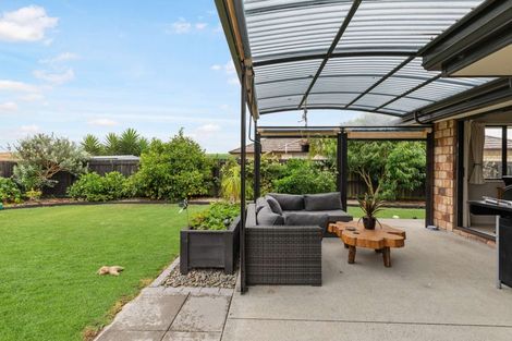 Photo of property in 26 Breaker Grove, Waiuku, 2123