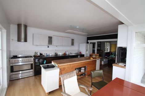 Photo of property in 50 Roberts Road, Te Atatu South, Auckland, 0610