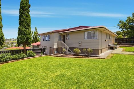 Photo of property in 40 Glenbervie Crescent, Massey, Auckland, 0614