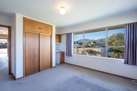 Photo of property in 2 Balmoral Place, Stoke, Nelson, 7011