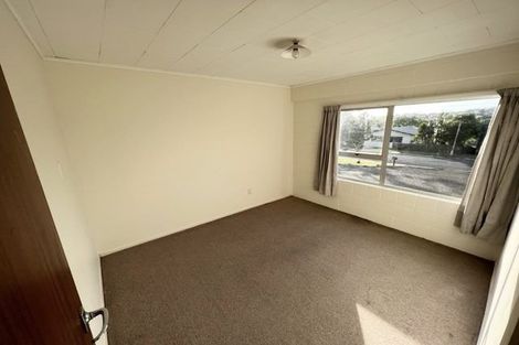 Photo of property in 86 Rosario Crescent, Red Beach, 0932