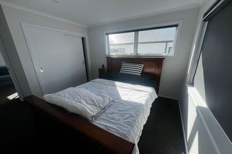 Photo of property in 14 Hokioi Drive, Kenepuru, Porirua, 5022