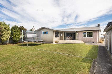 Photo of property in 20 Holdsworth Avenue, Milson, Palmerston North, 4414
